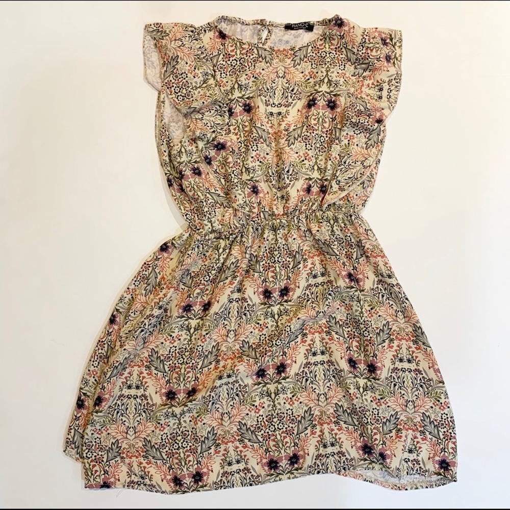 Italian made Piano C dress. Italy. 100% viscose